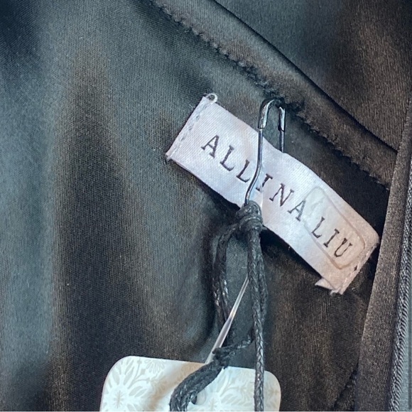 Allina Liu Puff Sleeve Deep V-Neck Babydoll Open Back Lace-Up Corset Blouse Top - Picture 4 of 4